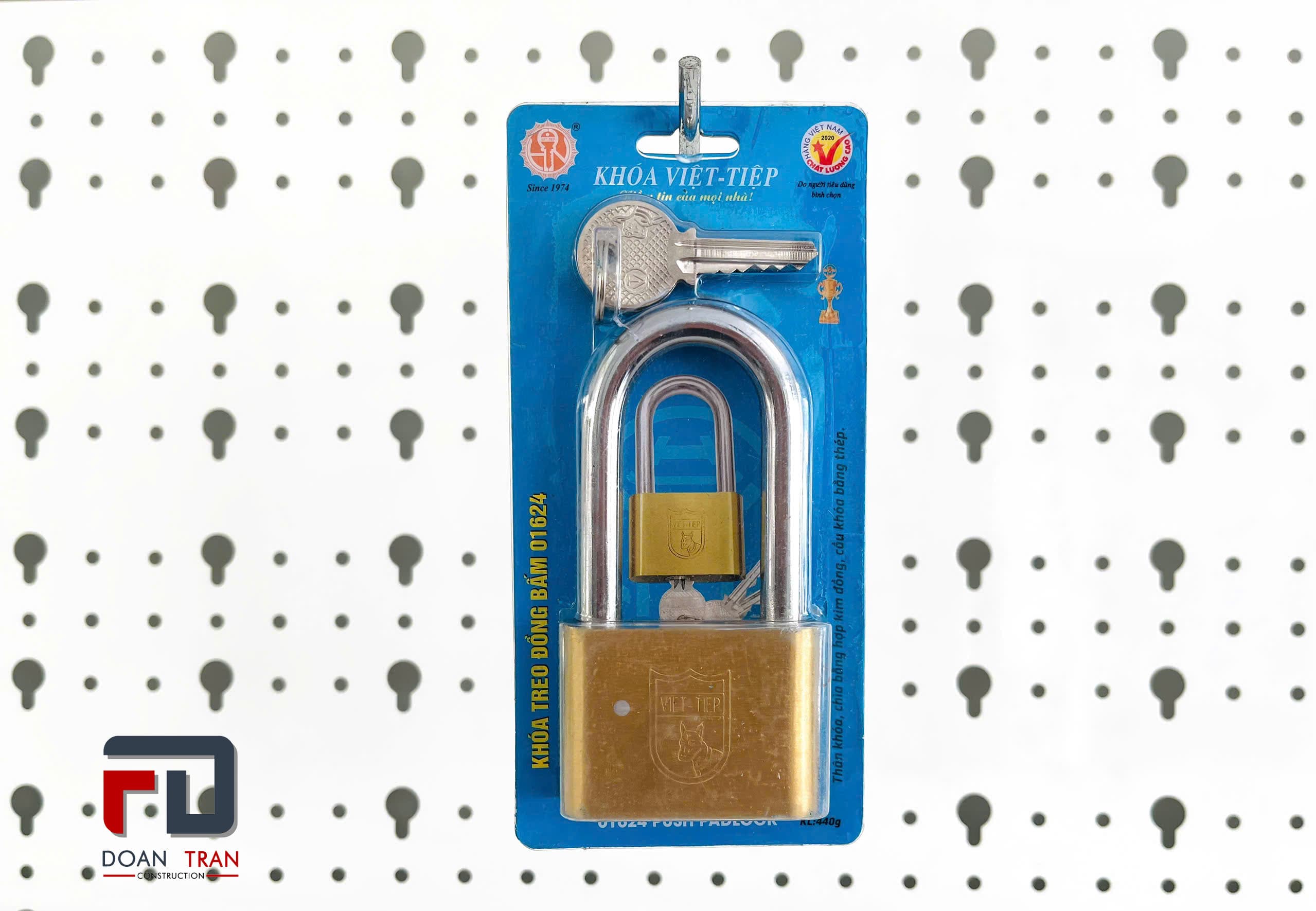 Khóa treo Việt Tiệp thau-6P bấm càng dài (01624)